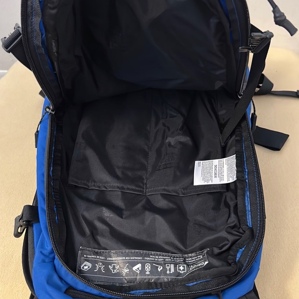 Supreme The North Face Summit Series Rescue Chugach 16 Backpack SS22 - Picture 3 of 11